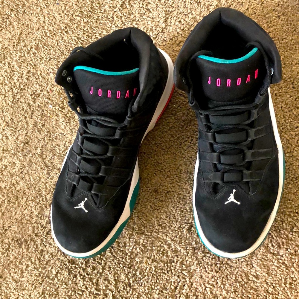 Jordan Shoes Size 10 in Men, 9 in Women